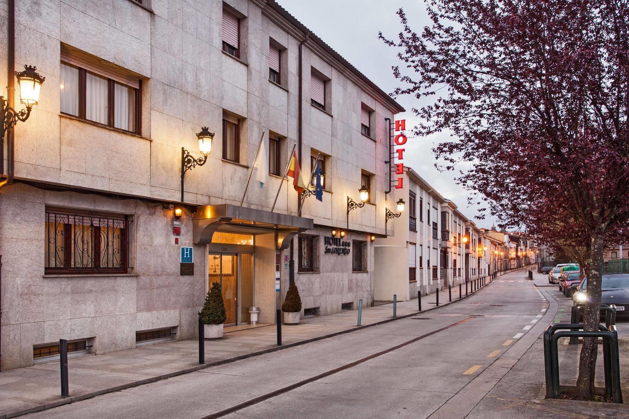 Hotel San Lorenzo Santiago de Compostela Exterior photo